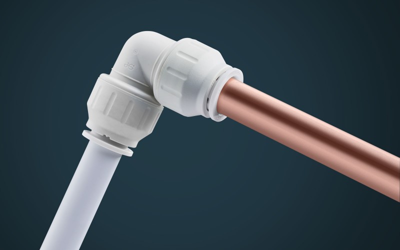 Speedfit Elbow with plastic and copper pipe